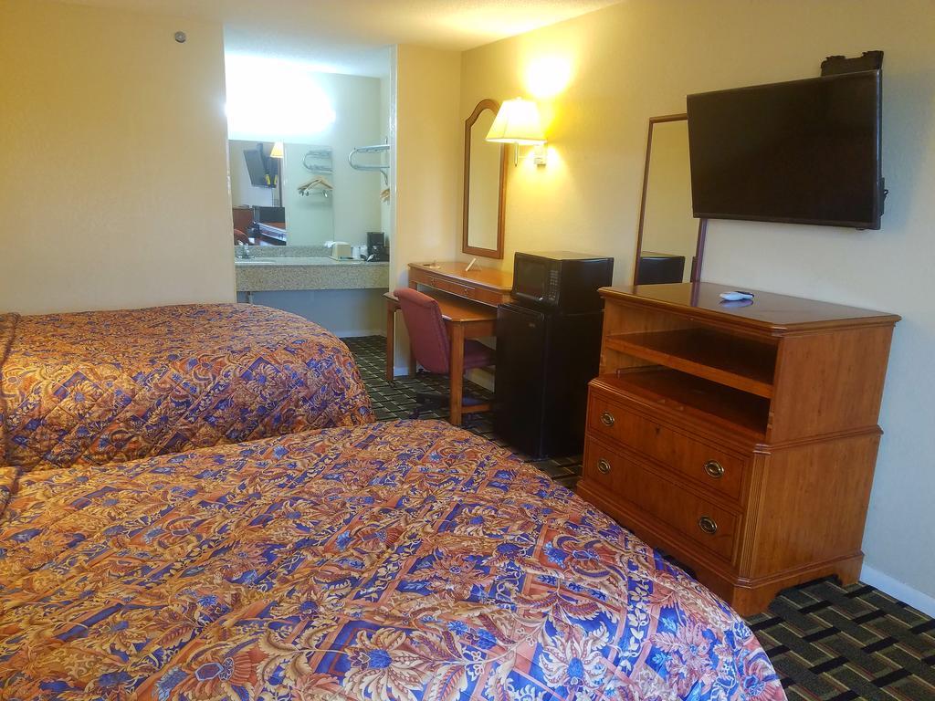 Americas Best Value Inn-Winnsboro Exterior photo