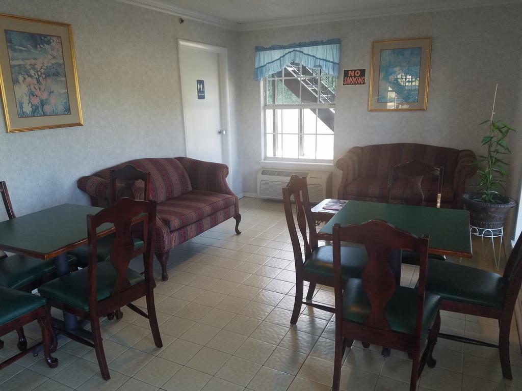 Americas Best Value Inn-Winnsboro Exterior photo