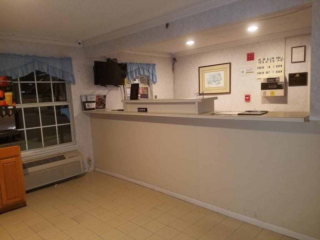 Americas Best Value Inn-Winnsboro Exterior photo